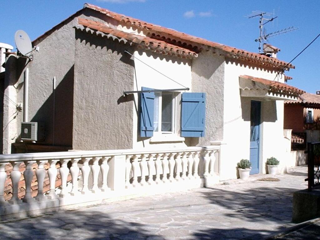 Holiday home Les Bleues Paradis